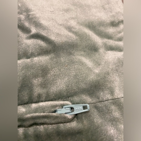 SOLD- Frontgate Standard Pillow Shams 20x26 Green Velvet Embroidered Floral - Picture 10 of 14